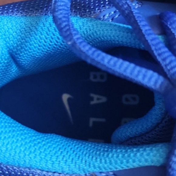 Nike Alpha Menace varsity 2. Size 10.5 - Picture 11 of 11